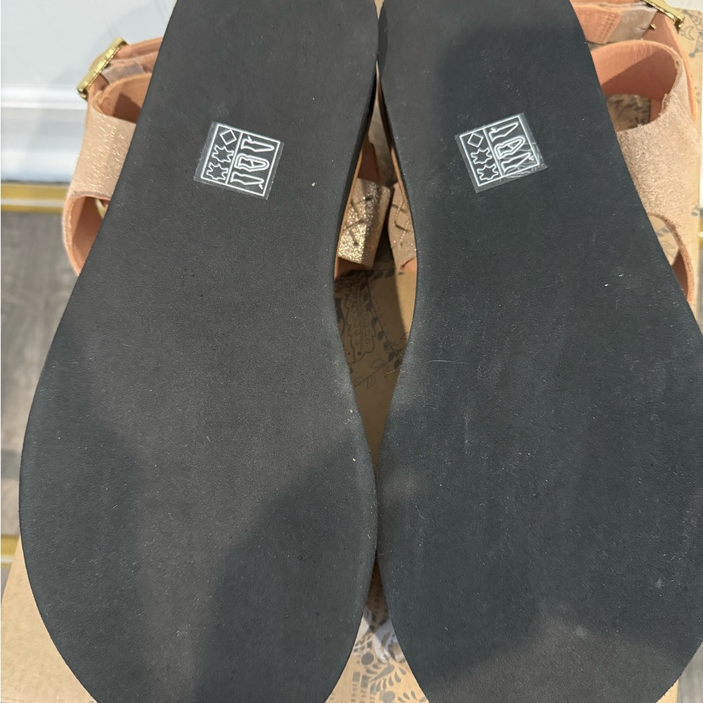 Free People Evie Wrap Sandals NWT (In Box) - Picture 3 of 6